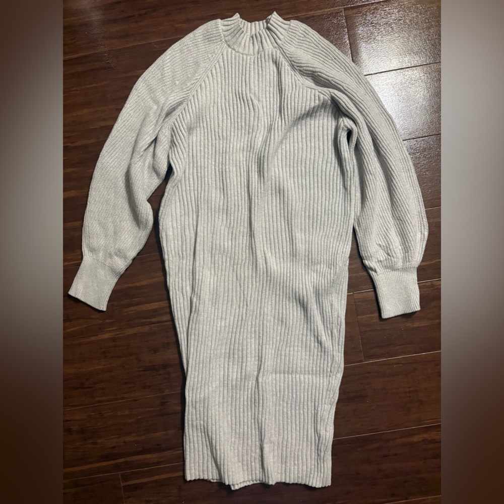 Express Light Gray Ribbed Turtleneck Sweater